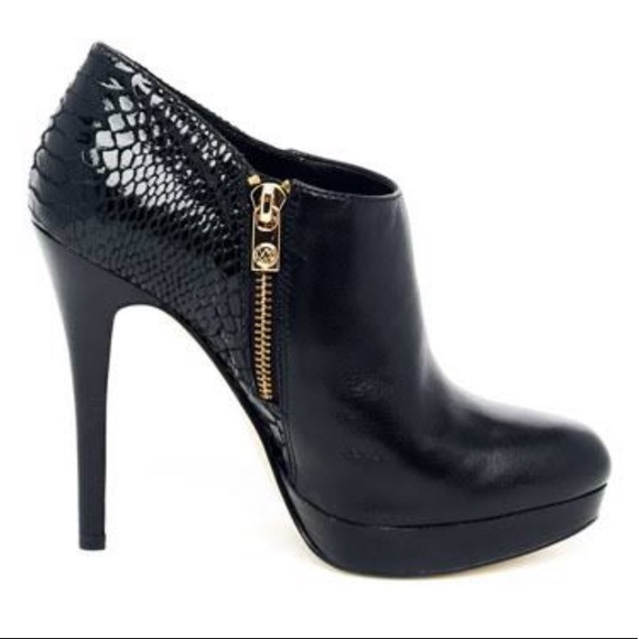 🔥 MICHAEL Michael Kors York Ankle Boot 🔥 - Picture 2 of 8